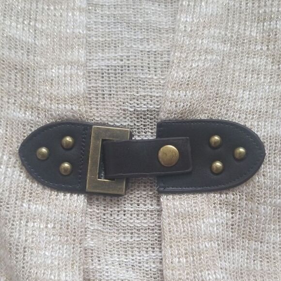 Foxbait Ivory/Gold Sweater w/ Back Closure, S/M - Picture 6 of 6